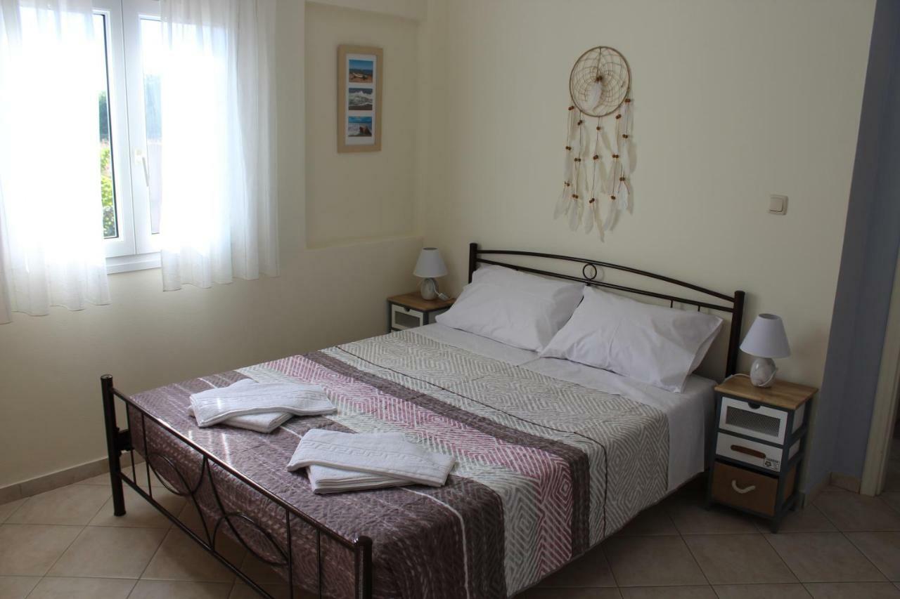 Lonelia'S Family Homes Lefkimmi  Bagian luar foto