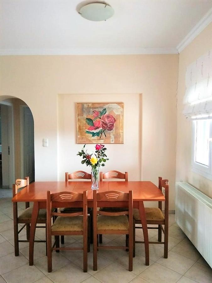 Lonelia'S Family Homes Lefkimmi  Bagian luar foto